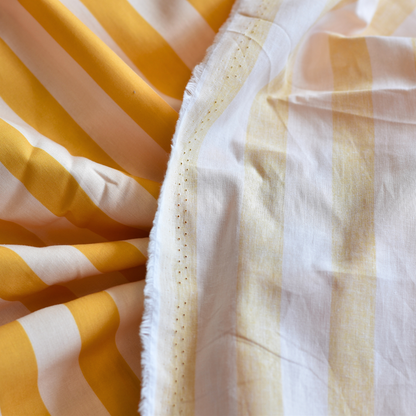 Geel Beige Gestreepte Katoen Poplin Stof voor Kleding en Naaiprojecten 100 g/m²